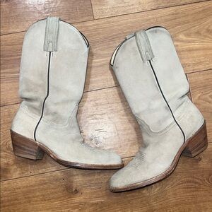 Vintage Frye Suede Women's Rancher Tan Pull-On Cowboy Boots